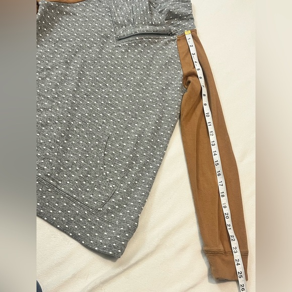 Maurices Gray and White Polka Dot Top w Brown Sleeves Cowl Neck Sweatshirt XS - Picture 10 of 16